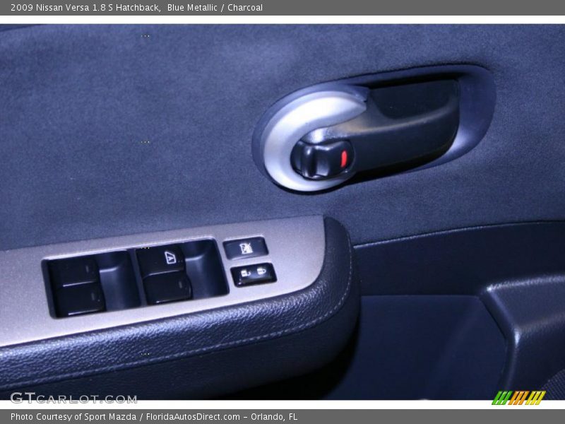Blue Metallic / Charcoal 2009 Nissan Versa 1.8 S Hatchback