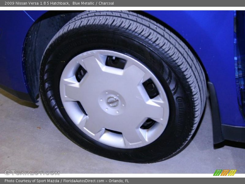 Blue Metallic / Charcoal 2009 Nissan Versa 1.8 S Hatchback