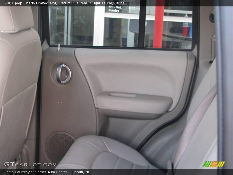 Patriot Blue Pearl / Light Taupe/Taupe 2004 Jeep Liberty Limited 4x4