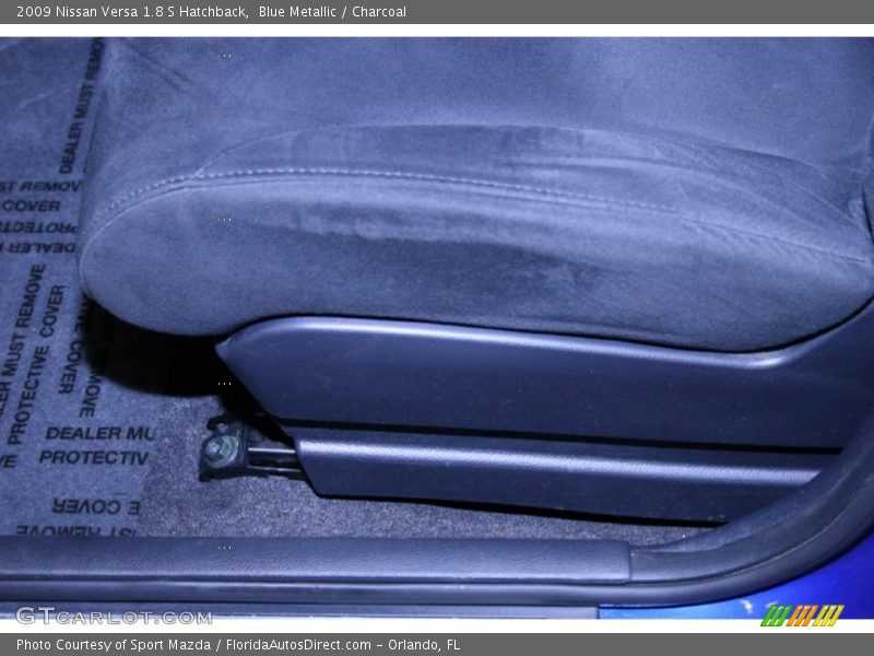Blue Metallic / Charcoal 2009 Nissan Versa 1.8 S Hatchback