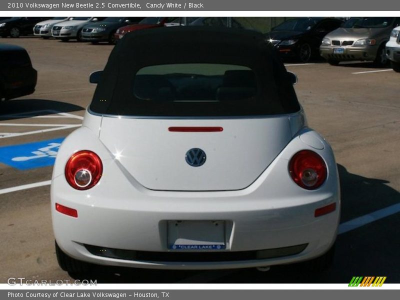 Candy White / Black 2010 Volkswagen New Beetle 2.5 Convertible