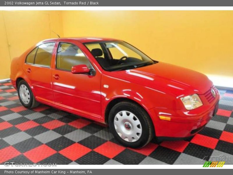 Tornado Red / Black 2002 Volkswagen Jetta GL Sedan