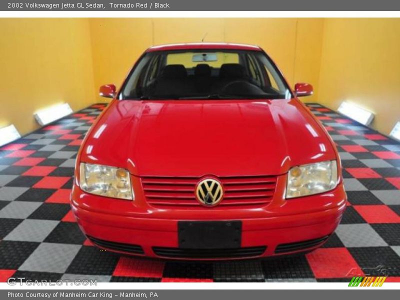 Tornado Red / Black 2002 Volkswagen Jetta GL Sedan