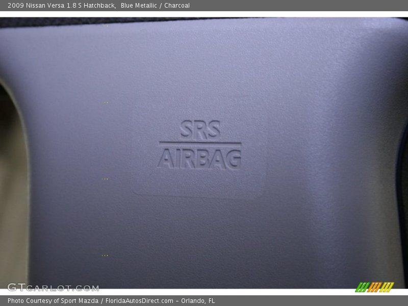 Blue Metallic / Charcoal 2009 Nissan Versa 1.8 S Hatchback