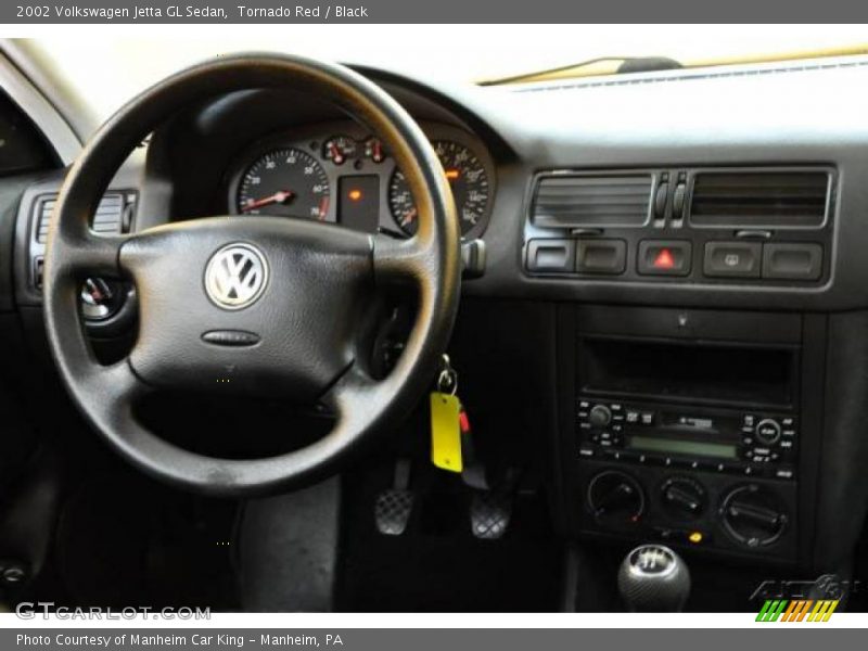 Tornado Red / Black 2002 Volkswagen Jetta GL Sedan