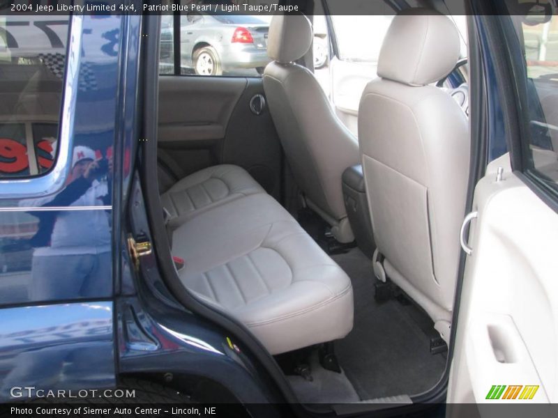 Patriot Blue Pearl / Light Taupe/Taupe 2004 Jeep Liberty Limited 4x4