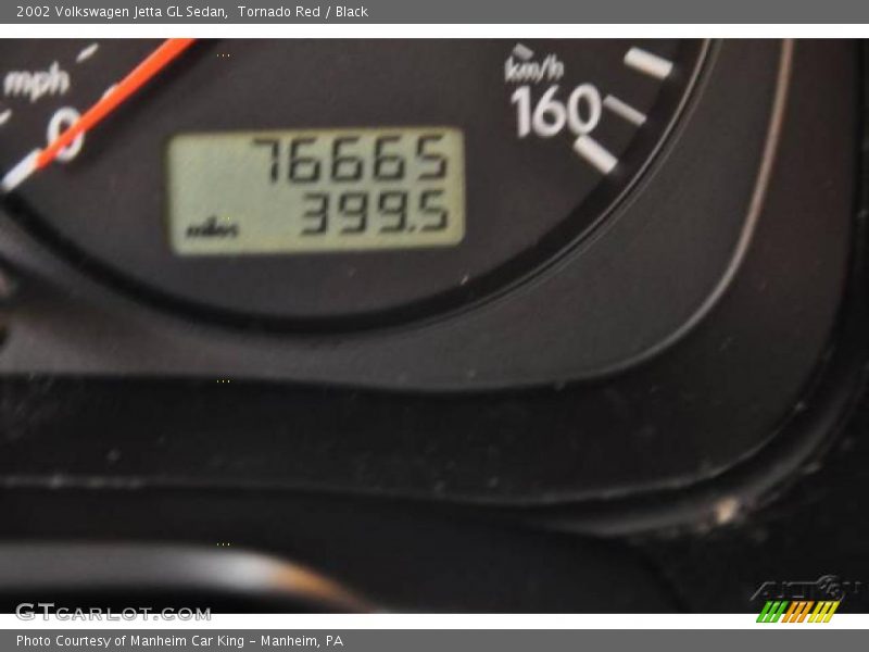 Tornado Red / Black 2002 Volkswagen Jetta GL Sedan