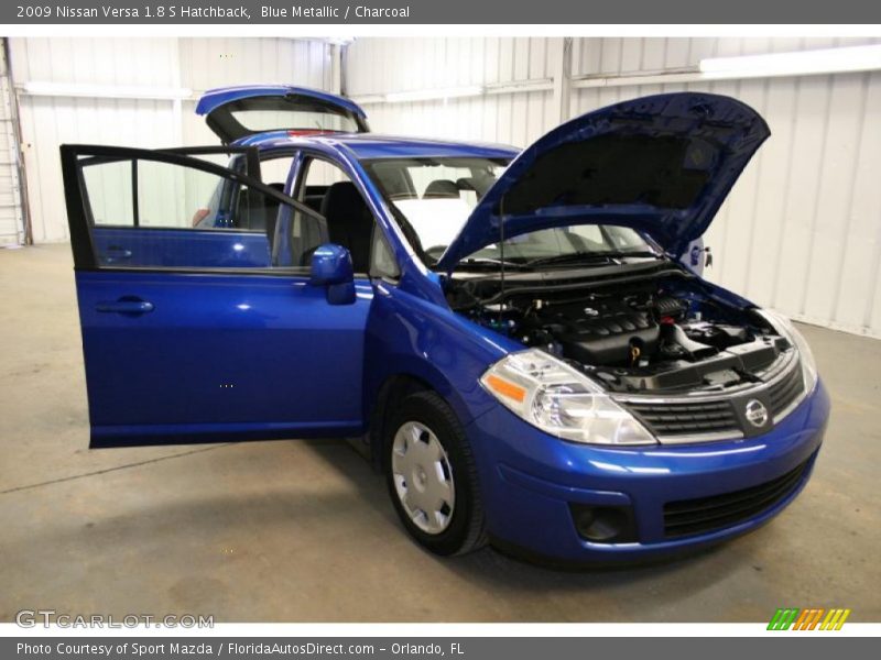 Blue Metallic / Charcoal 2009 Nissan Versa 1.8 S Hatchback
