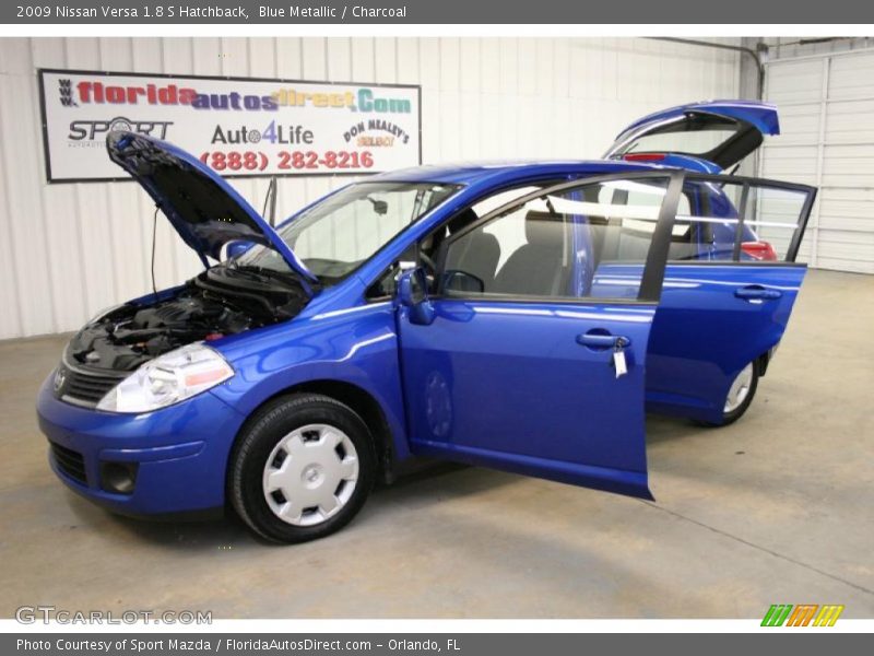 Blue Metallic / Charcoal 2009 Nissan Versa 1.8 S Hatchback