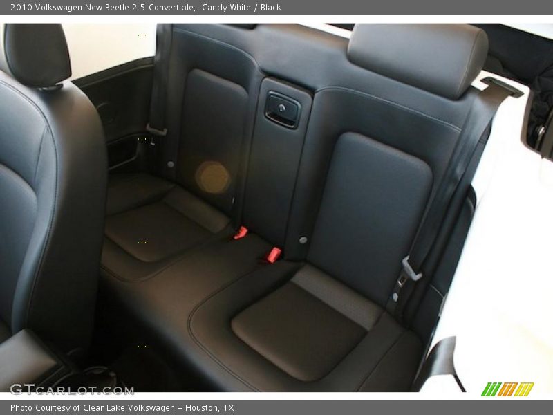 Candy White / Black 2010 Volkswagen New Beetle 2.5 Convertible