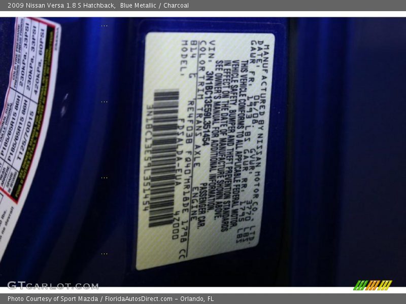 Blue Metallic / Charcoal 2009 Nissan Versa 1.8 S Hatchback