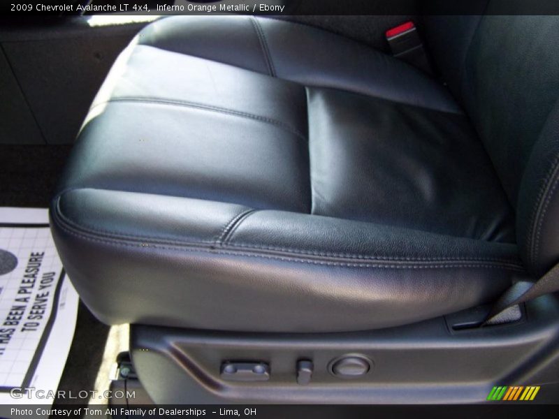 Inferno Orange Metallic / Ebony 2009 Chevrolet Avalanche LT 4x4