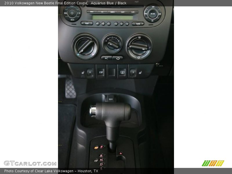 Aquarius Blue / Black 2010 Volkswagen New Beetle Final Edition Coupe