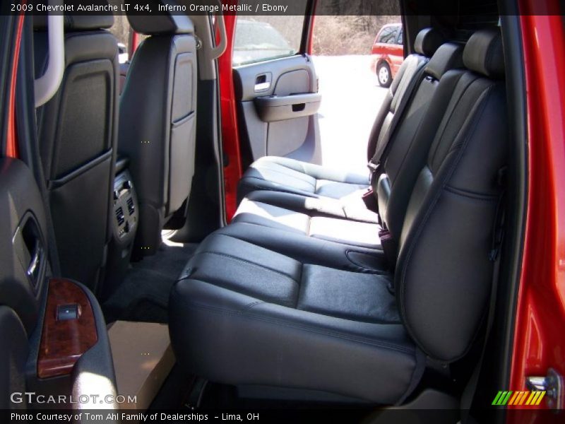 Inferno Orange Metallic / Ebony 2009 Chevrolet Avalanche LT 4x4