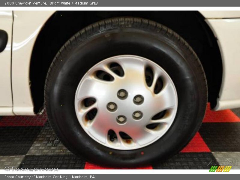 Bright White / Medium Gray 2000 Chevrolet Venture