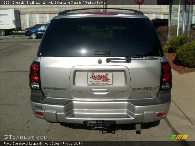 Silverstone Metallic / Medium Pewter 2004 Chevrolet TrailBlazer LS 4x4