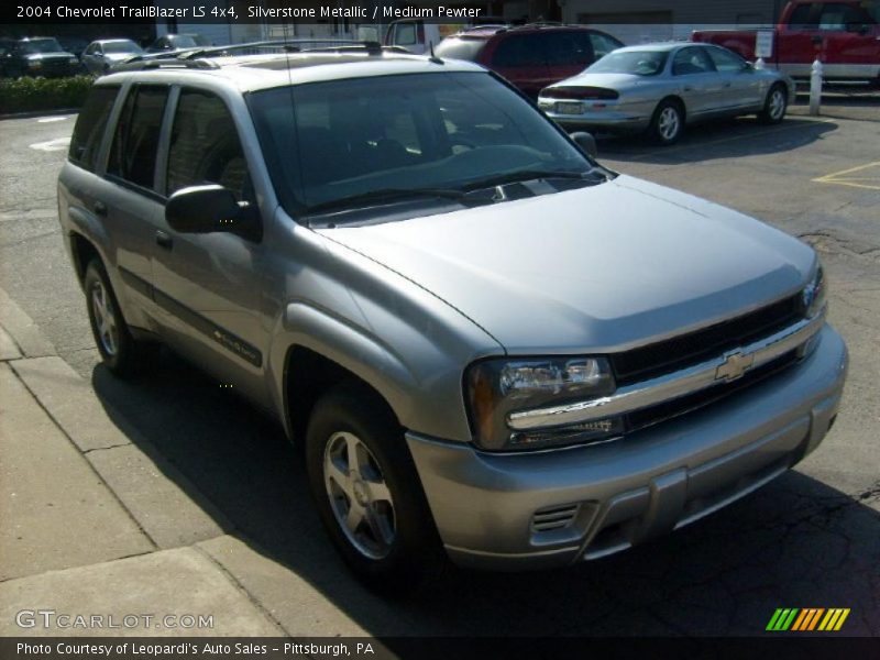 Silverstone Metallic / Medium Pewter 2004 Chevrolet TrailBlazer LS 4x4