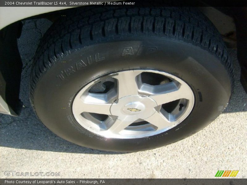 Silverstone Metallic / Medium Pewter 2004 Chevrolet TrailBlazer LS 4x4