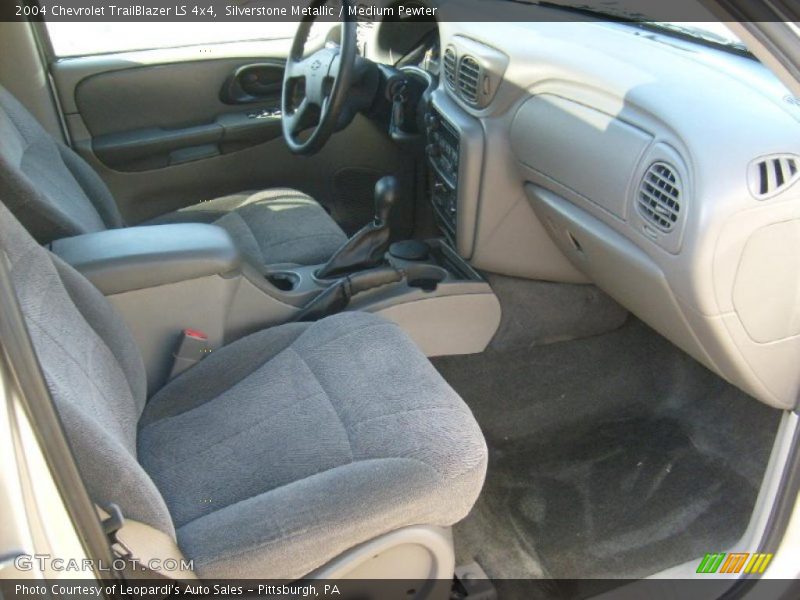 Silverstone Metallic / Medium Pewter 2004 Chevrolet TrailBlazer LS 4x4