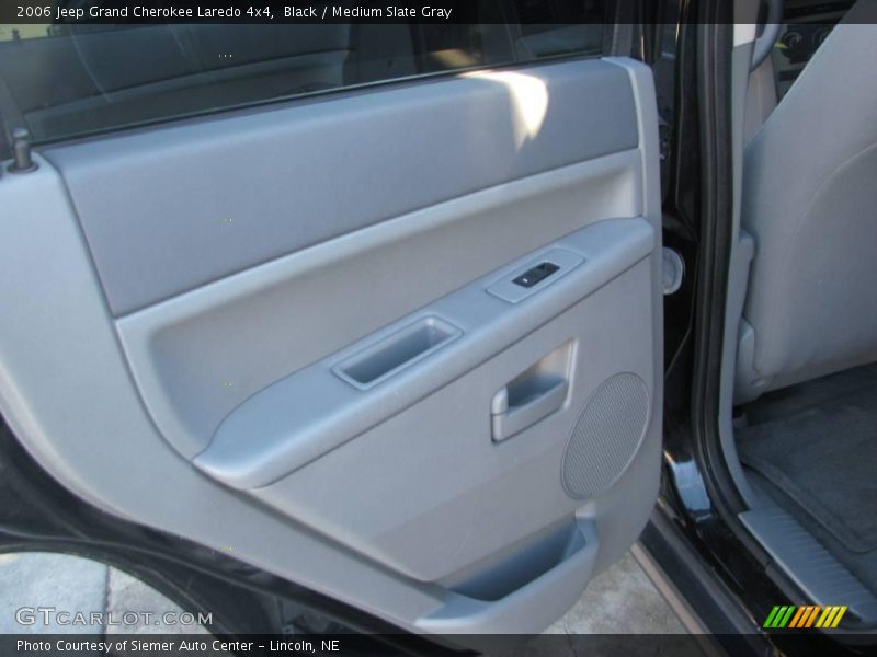 Black / Medium Slate Gray 2006 Jeep Grand Cherokee Laredo 4x4