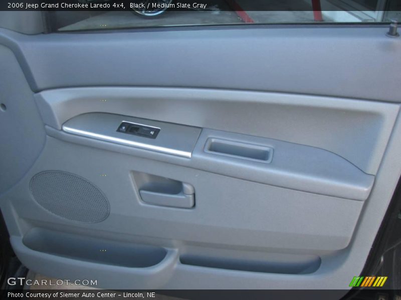 Black / Medium Slate Gray 2006 Jeep Grand Cherokee Laredo 4x4