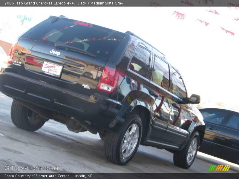 Black / Medium Slate Gray 2006 Jeep Grand Cherokee Laredo 4x4