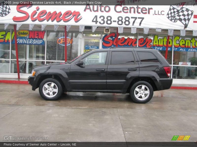 Black / Medium Slate Gray 2005 Jeep Grand Cherokee Laredo 4x4