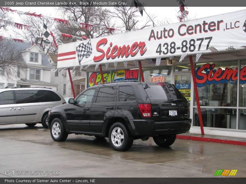 Black / Medium Slate Gray 2005 Jeep Grand Cherokee Laredo 4x4