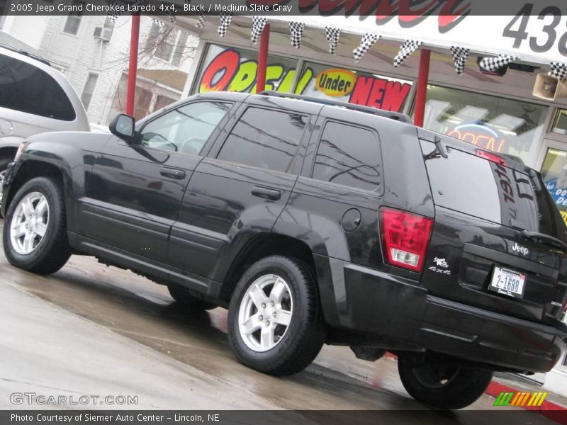 Black / Medium Slate Gray 2005 Jeep Grand Cherokee Laredo 4x4