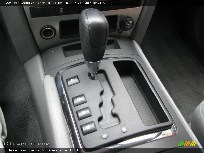Black / Medium Slate Gray 2005 Jeep Grand Cherokee Laredo 4x4