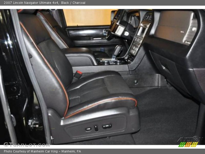 Black / Charcoal 2007 Lincoln Navigator Ultimate 4x4