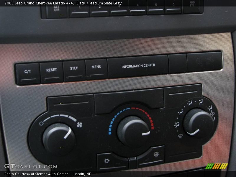 Black / Medium Slate Gray 2005 Jeep Grand Cherokee Laredo 4x4