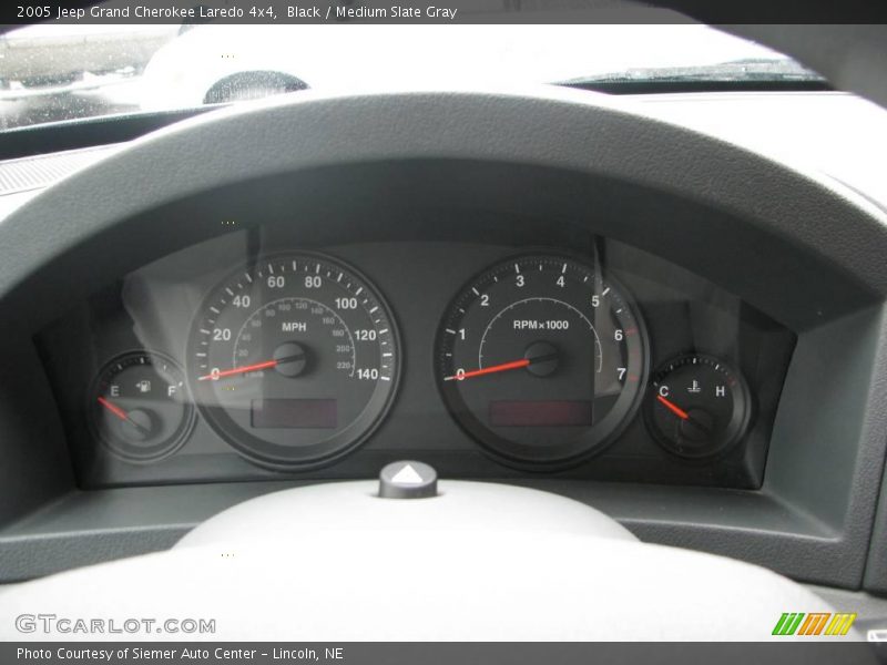 Black / Medium Slate Gray 2005 Jeep Grand Cherokee Laredo 4x4