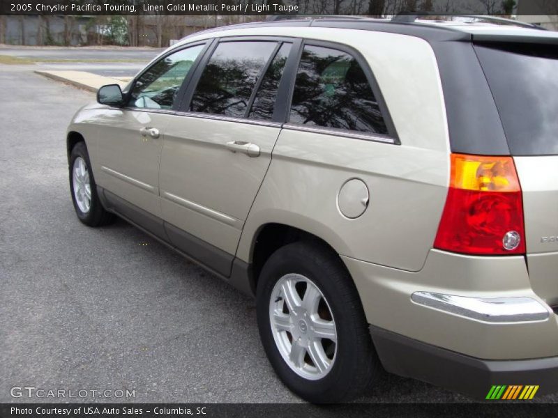 Linen Gold Metallic Pearl / Light Taupe 2005 Chrysler Pacifica Touring