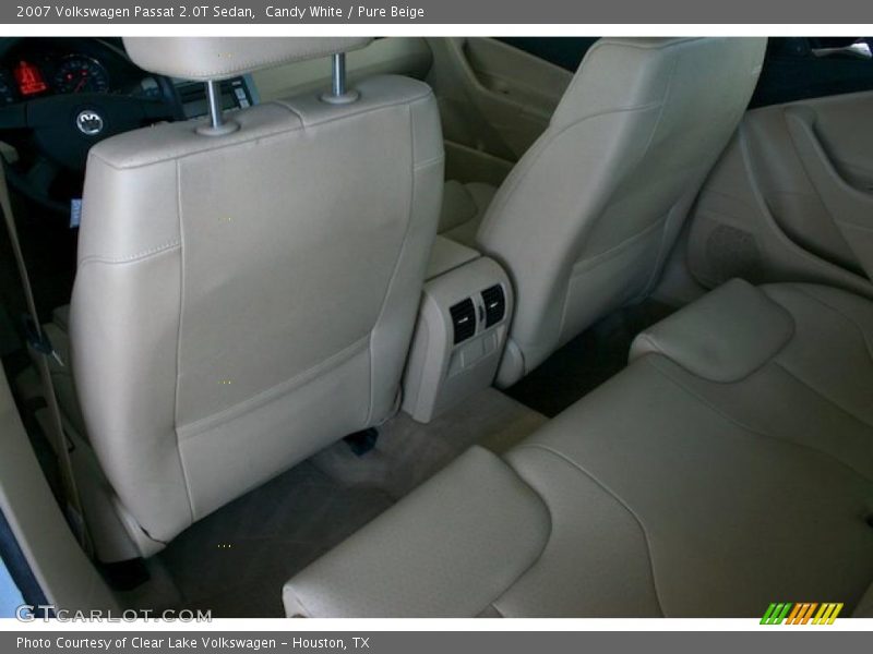 Candy White / Pure Beige 2007 Volkswagen Passat 2.0T Sedan
