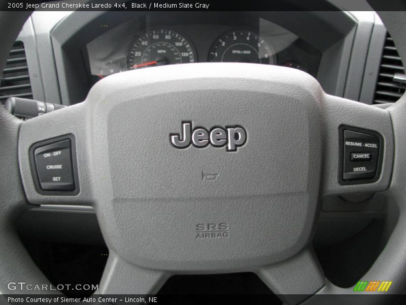 Black / Medium Slate Gray 2005 Jeep Grand Cherokee Laredo 4x4