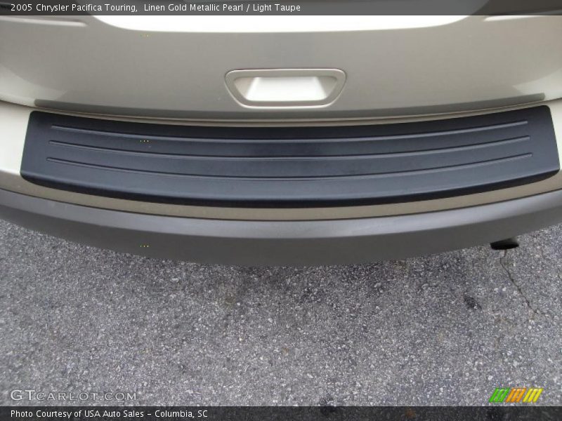 Linen Gold Metallic Pearl / Light Taupe 2005 Chrysler Pacifica Touring