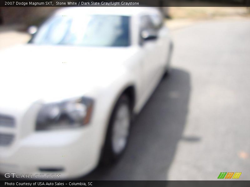 Stone White / Dark Slate Gray/Light Graystone 2007 Dodge Magnum SXT