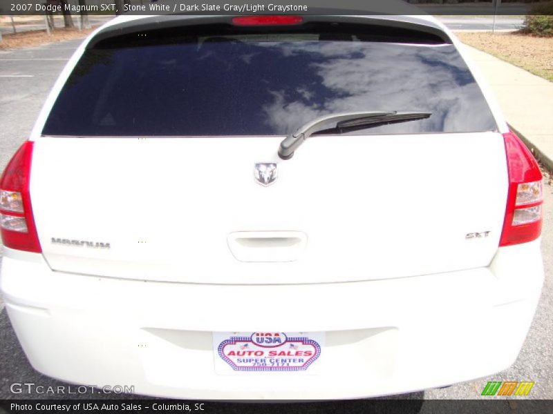 Stone White / Dark Slate Gray/Light Graystone 2007 Dodge Magnum SXT