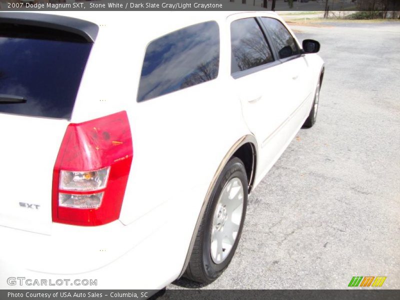 Stone White / Dark Slate Gray/Light Graystone 2007 Dodge Magnum SXT