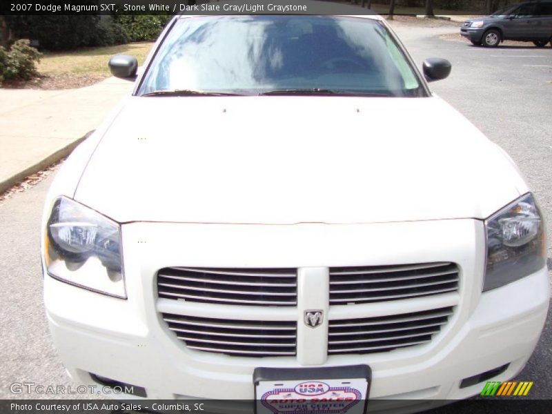 Stone White / Dark Slate Gray/Light Graystone 2007 Dodge Magnum SXT