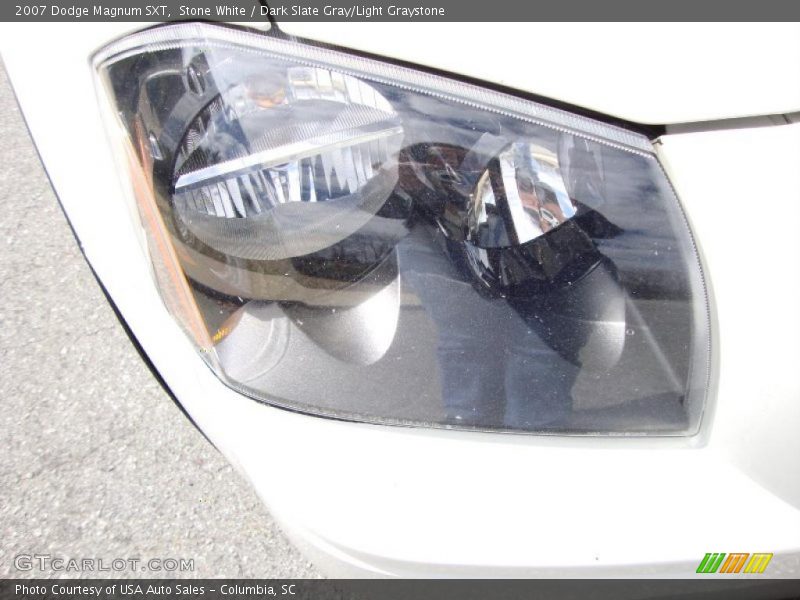 Stone White / Dark Slate Gray/Light Graystone 2007 Dodge Magnum SXT