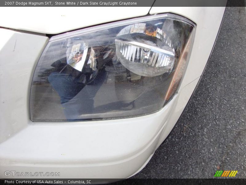 Stone White / Dark Slate Gray/Light Graystone 2007 Dodge Magnum SXT