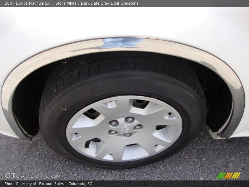Stone White / Dark Slate Gray/Light Graystone 2007 Dodge Magnum SXT