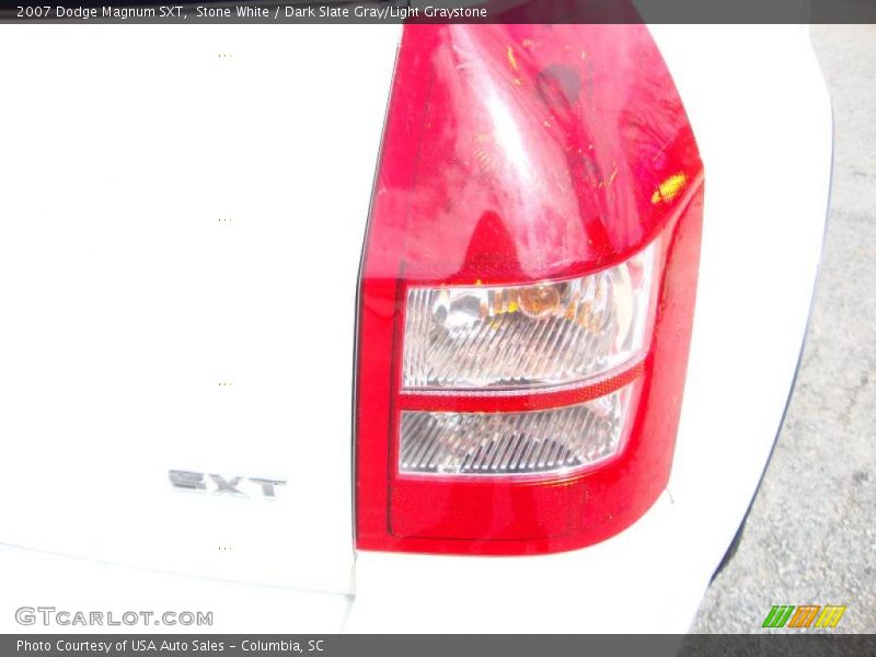 Stone White / Dark Slate Gray/Light Graystone 2007 Dodge Magnum SXT