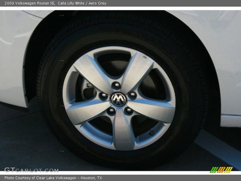 Calla Lilly White / Aero Grey 2009 Volkswagen Routan SE