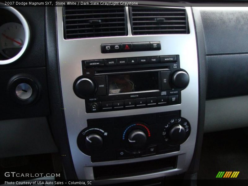 Stone White / Dark Slate Gray/Light Graystone 2007 Dodge Magnum SXT