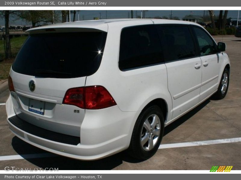 Calla Lilly White / Aero Grey 2009 Volkswagen Routan SE