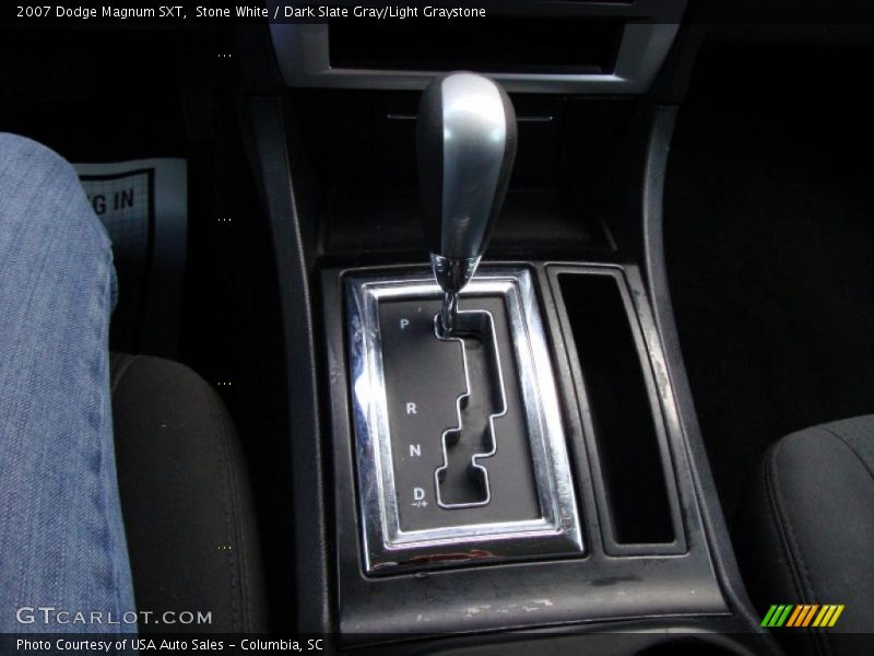 Stone White / Dark Slate Gray/Light Graystone 2007 Dodge Magnum SXT