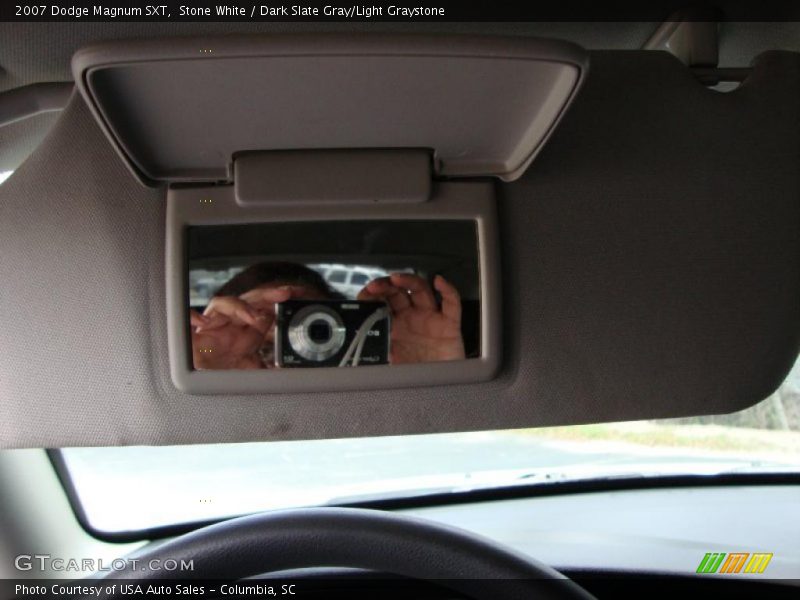 Stone White / Dark Slate Gray/Light Graystone 2007 Dodge Magnum SXT